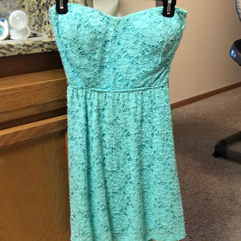 3 for $25 Sale!🧜🏼‍♀️Floral lace strapless dress